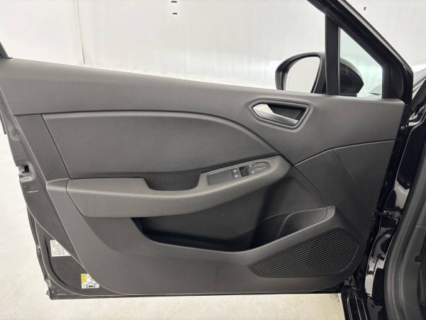 Vente en ligne Renault Clio 5 Clio TCe 90 - 21N au prix de 13 490 €