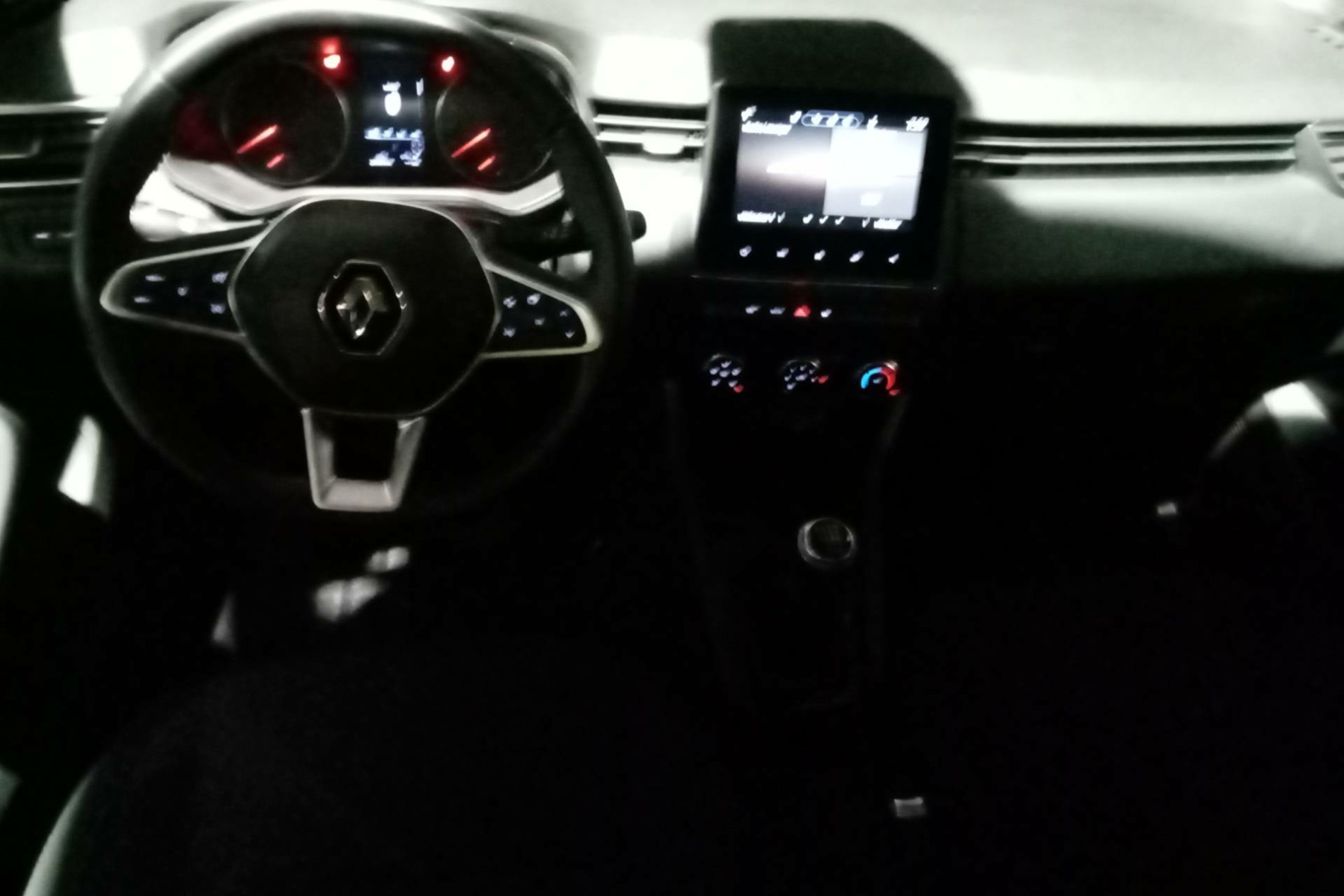 Vente en ligne Renault Clio 5 Clio TCe 90 au prix de 13 980 €