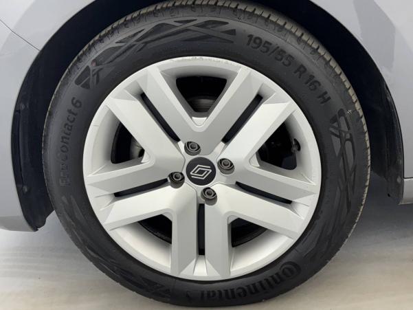 Vente en ligne Renault Clio 5 Clio TCe 90 au prix de 16 490 €