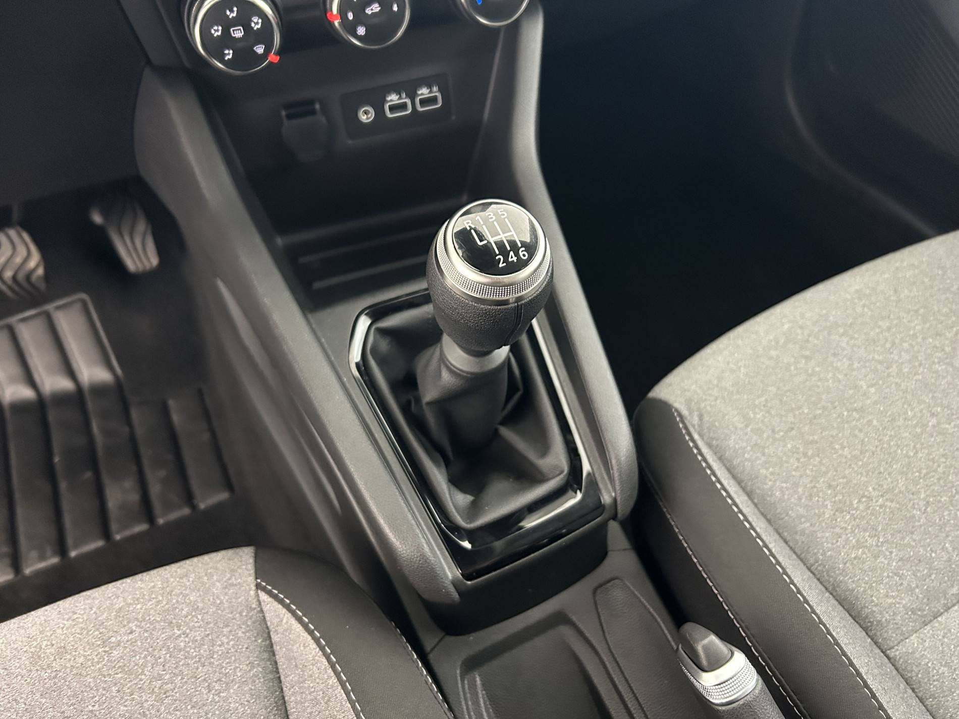 Vente en ligne Renault Clio 5 Clio Blue dCi 100 ch GSR2 au prix de 18 490 €