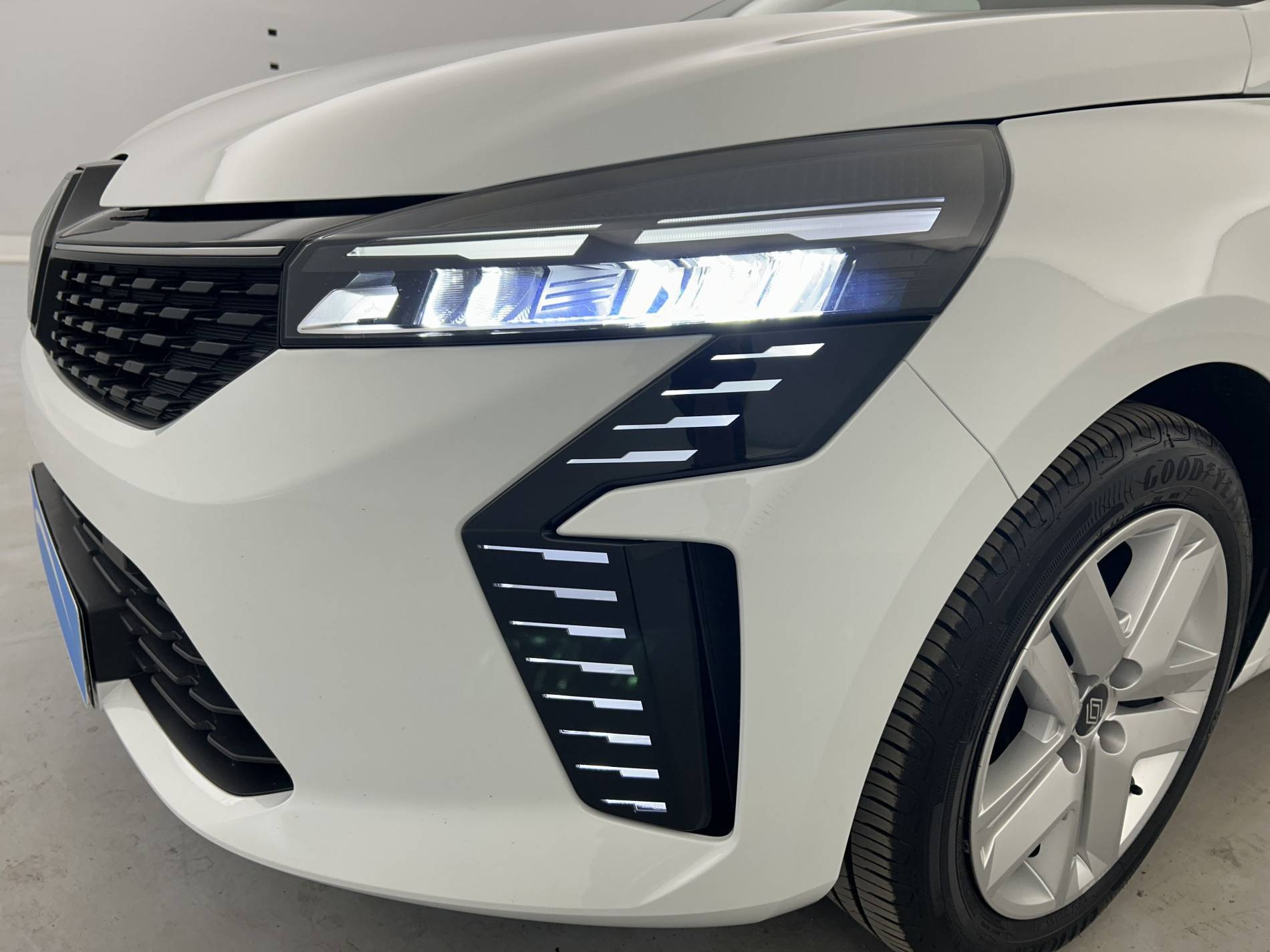 Vente en ligne Renault Clio 5 Clio Blue dCi 100 ch GSR2 au prix de 18 490 €