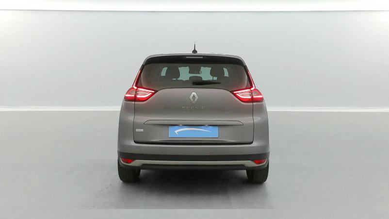 Vente en ligne Renault Grand Scenic 4 Grand Scenic Blue dCi 120 au prix de 18 490 €