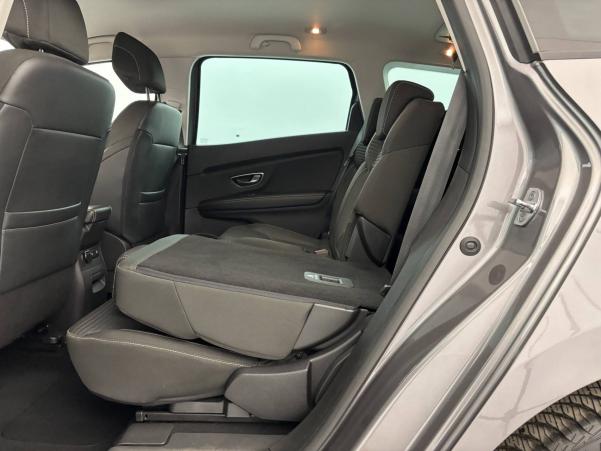 Vente en ligne Renault Grand Scenic 4 Grand Scenic Blue dCi 120 au prix de 18 490 €