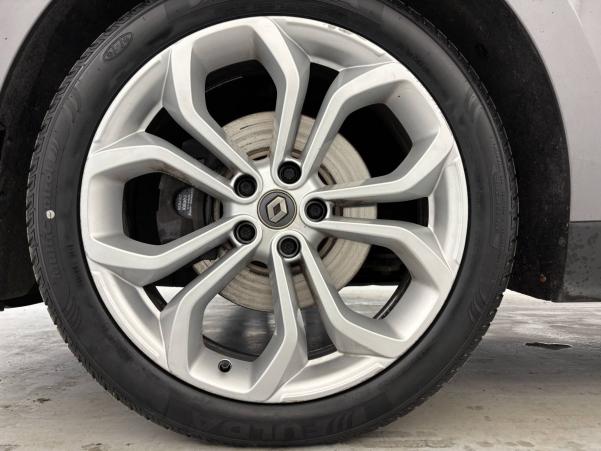 Vente en ligne Renault Grand Scenic 4 Grand Scenic Blue dCi 120 au prix de 18 490 €