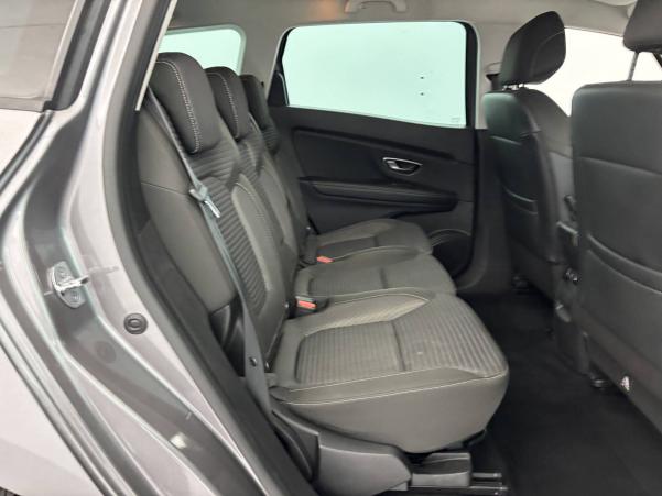 Vente en ligne Renault Grand Scenic 4 Grand Scenic Blue dCi 120 au prix de 18 490 €