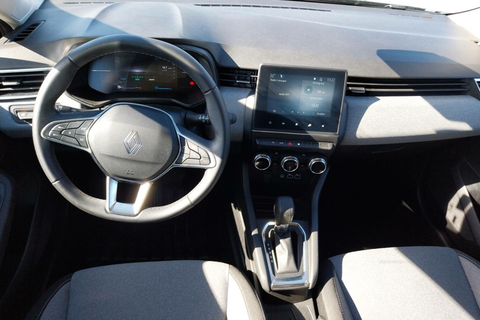 Vente en ligne Renault Clio 5 Clio E-Tech full hybrid 145 ch GSR2 au prix de 19 980 €