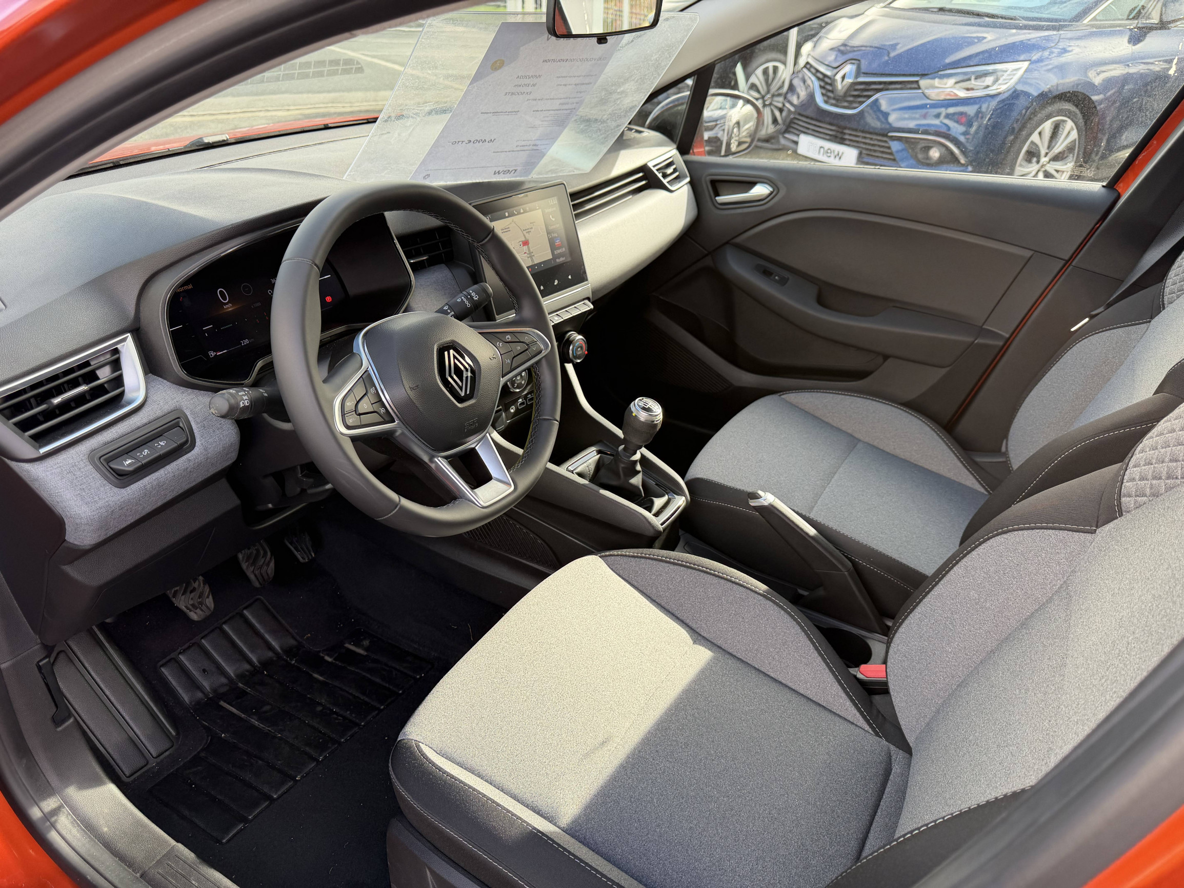 Vente en ligne Renault Clio 5 Clio dCi 100 au prix de 16 490 €