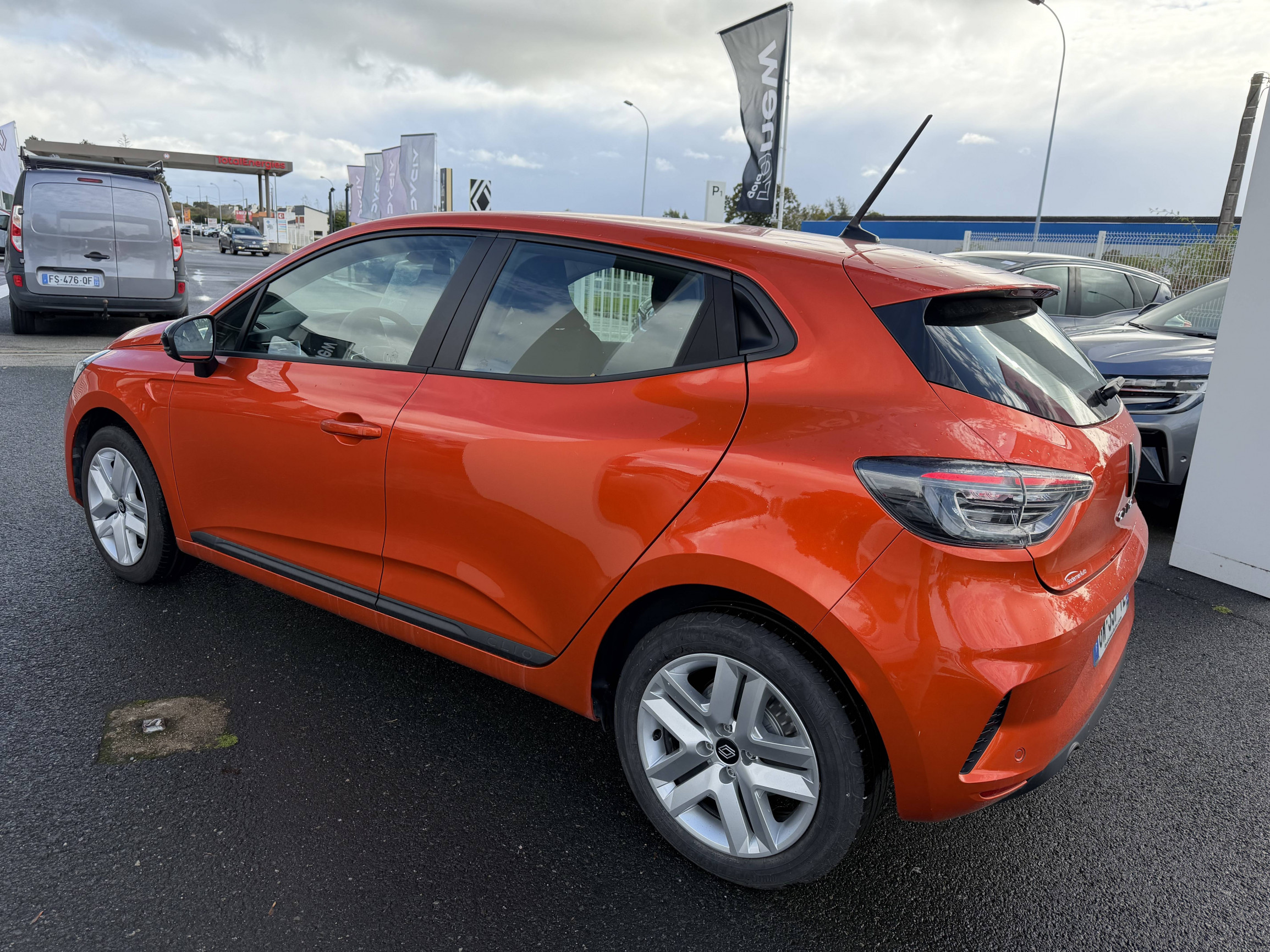 Vente en ligne Renault Clio 5 Clio dCi 100 au prix de 16 490 €