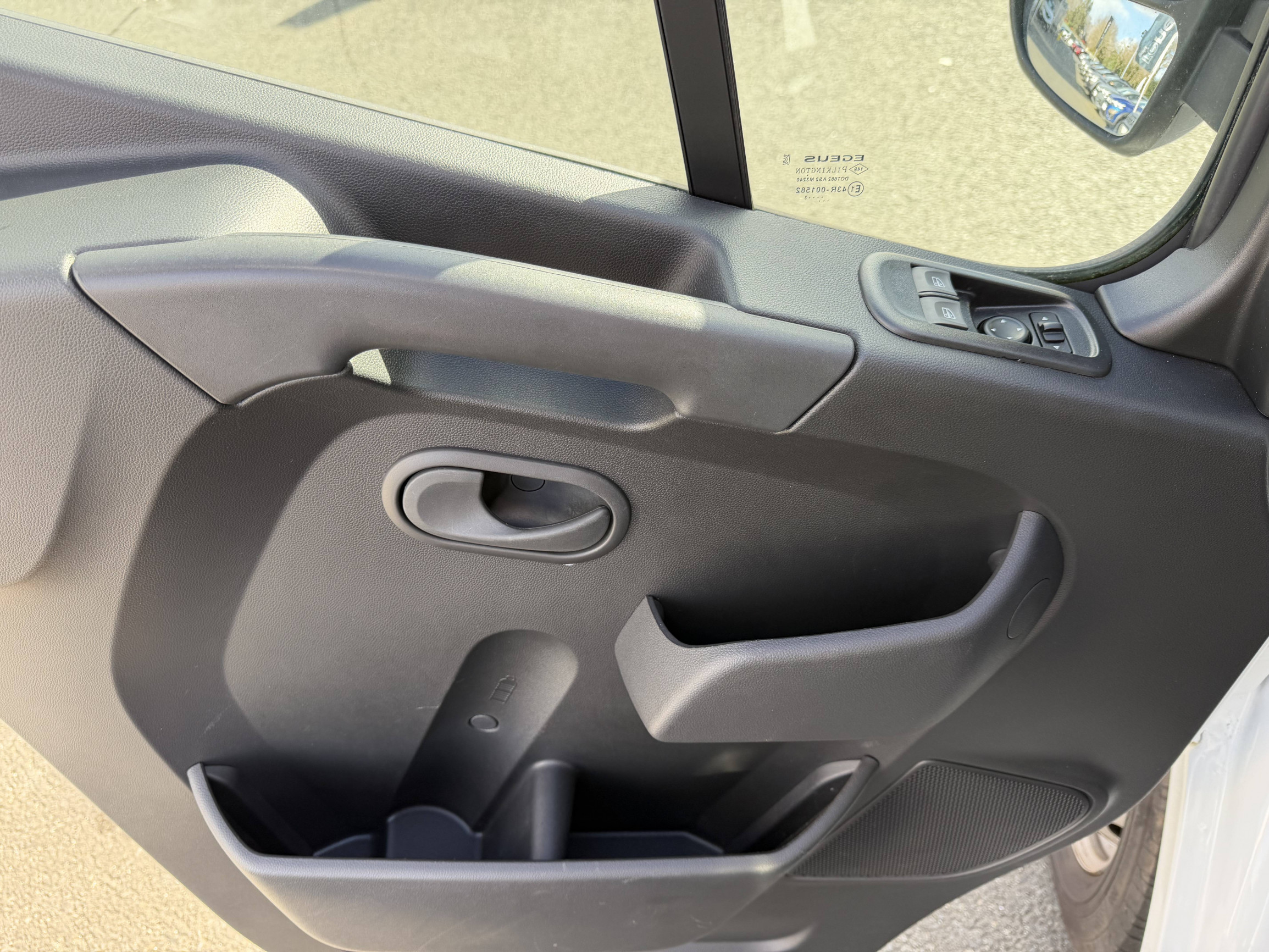 Vente en ligne Renault Master Fourgon MASTER FGN TRAC F3500 L2H2 BLUE DCI 135 au prix de 23 490 €