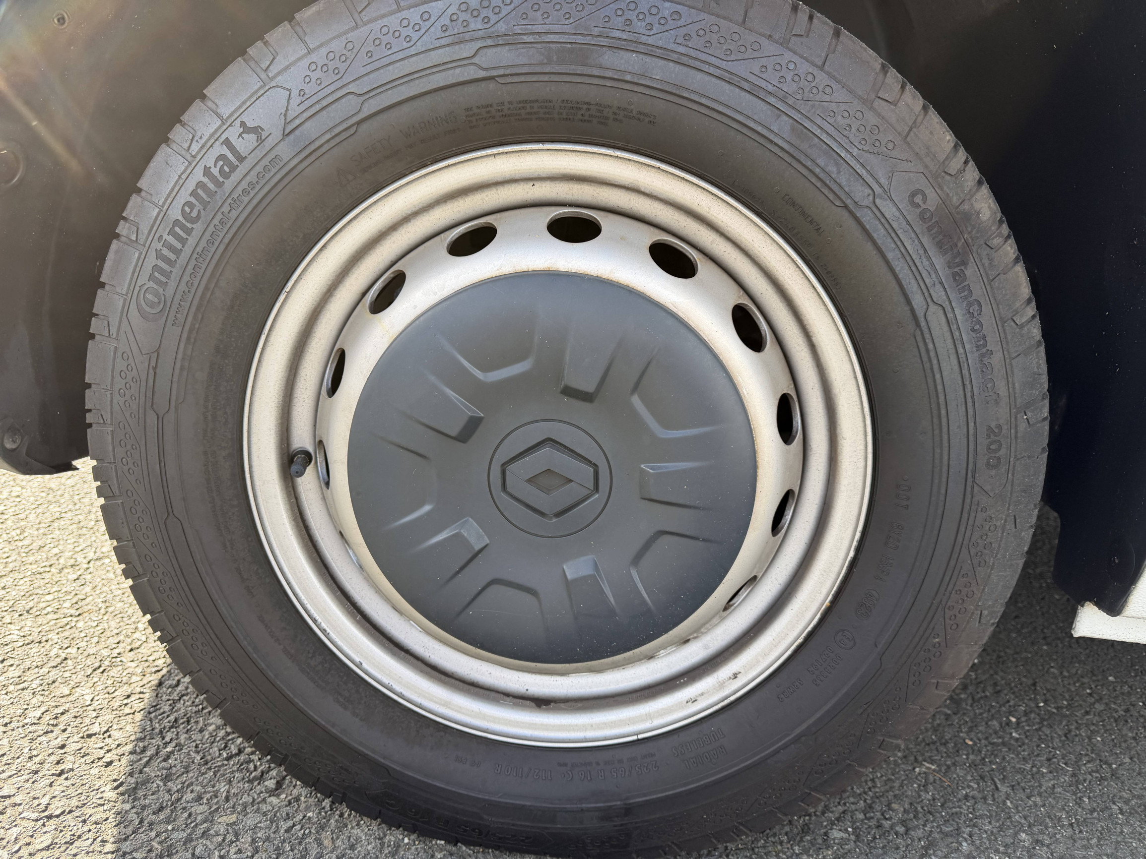 Vente en ligne Renault Master Fourgon MASTER FGN TRAC F3500 L2H2 BLUE DCI 135 au prix de 23 490 €