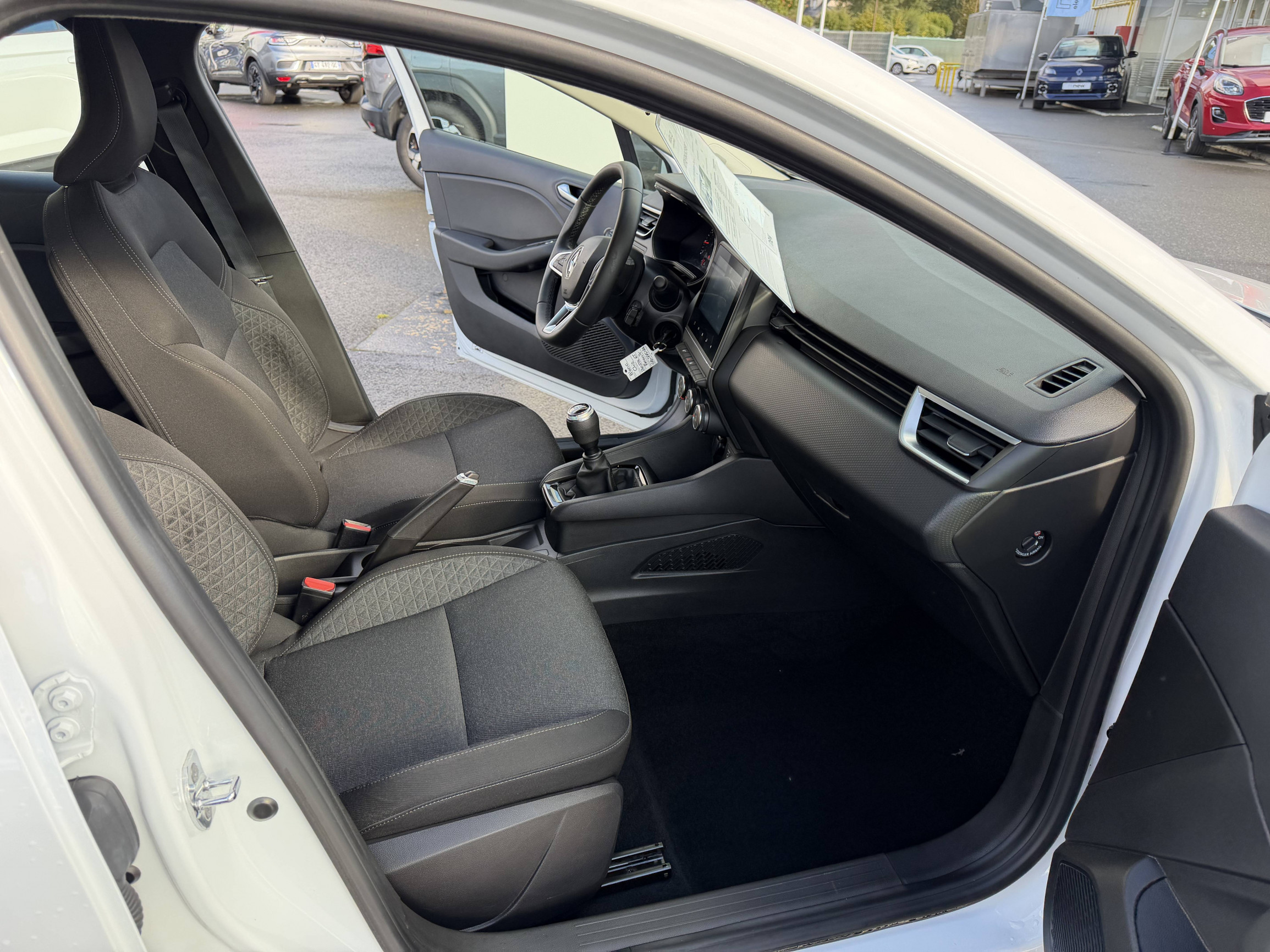 Vente en ligne Renault Clio 5 Clio SCe 65 - 21N au prix de 12 490 €