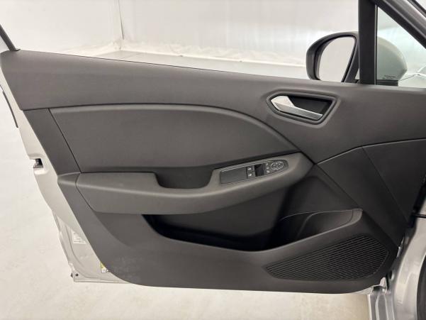 Vente en ligne Renault Clio 5 Clio E-Tech 140 au prix de 15 990 €