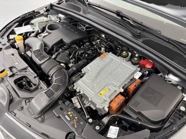 Vente en ligne Renault Clio 5 Clio E-Tech 140 au prix de 15 990 €
