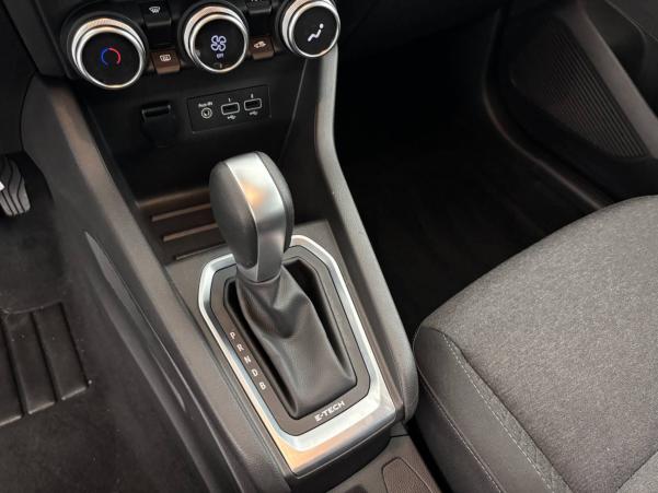 Vente en ligne Renault Clio 5 Clio E-Tech 140 au prix de 15 990 €