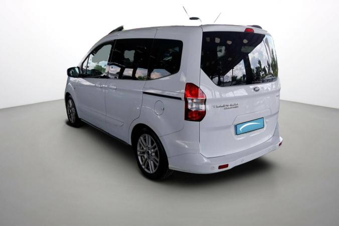 Vente en ligne Ford Tourneo Courier  1.0 E 100 BV6 S&S au prix de 12 990 €