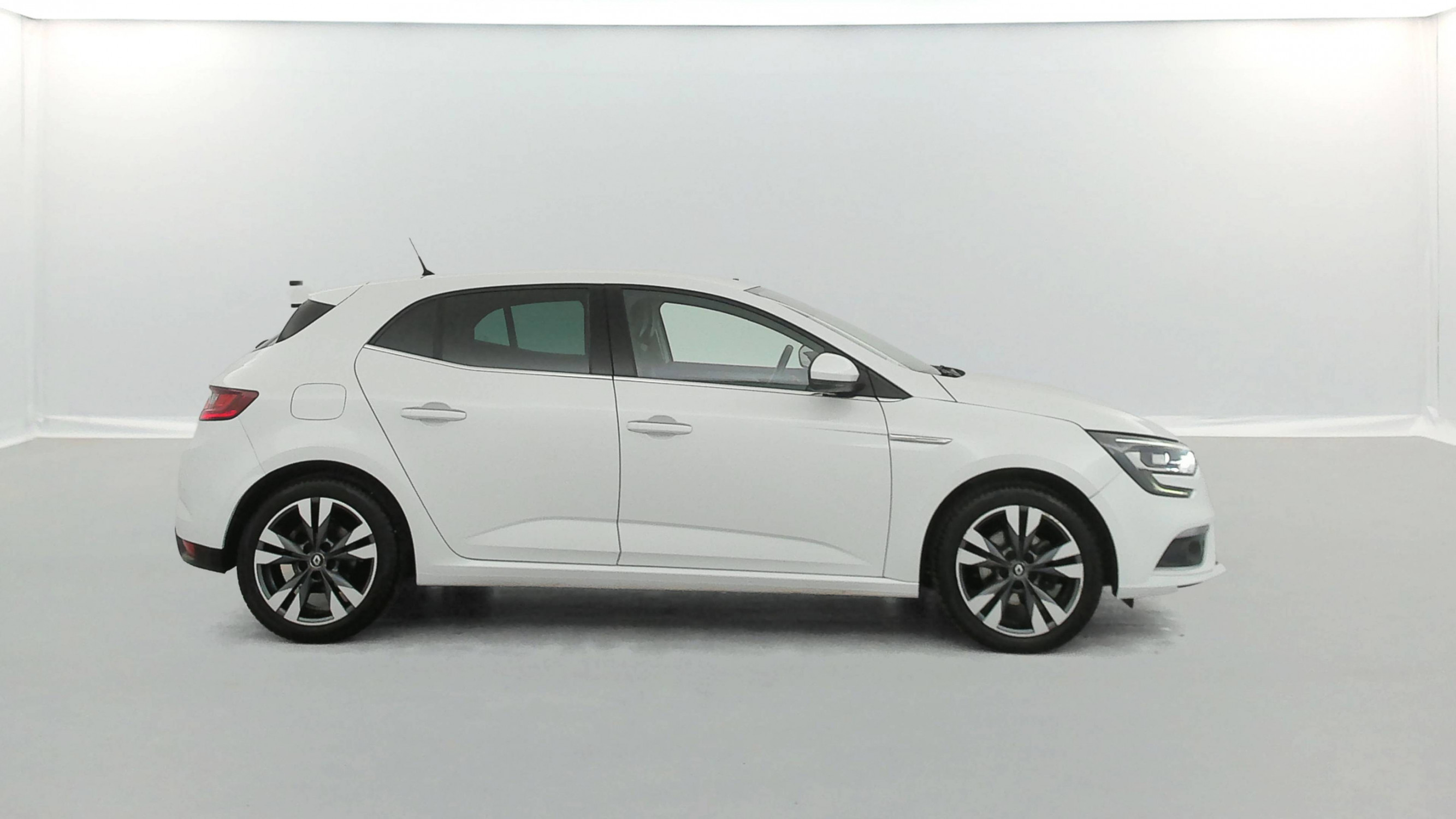 Vente en ligne Renault Megane 4 Mégane IV Berline TCe 140 FAP au prix de 11 990 €