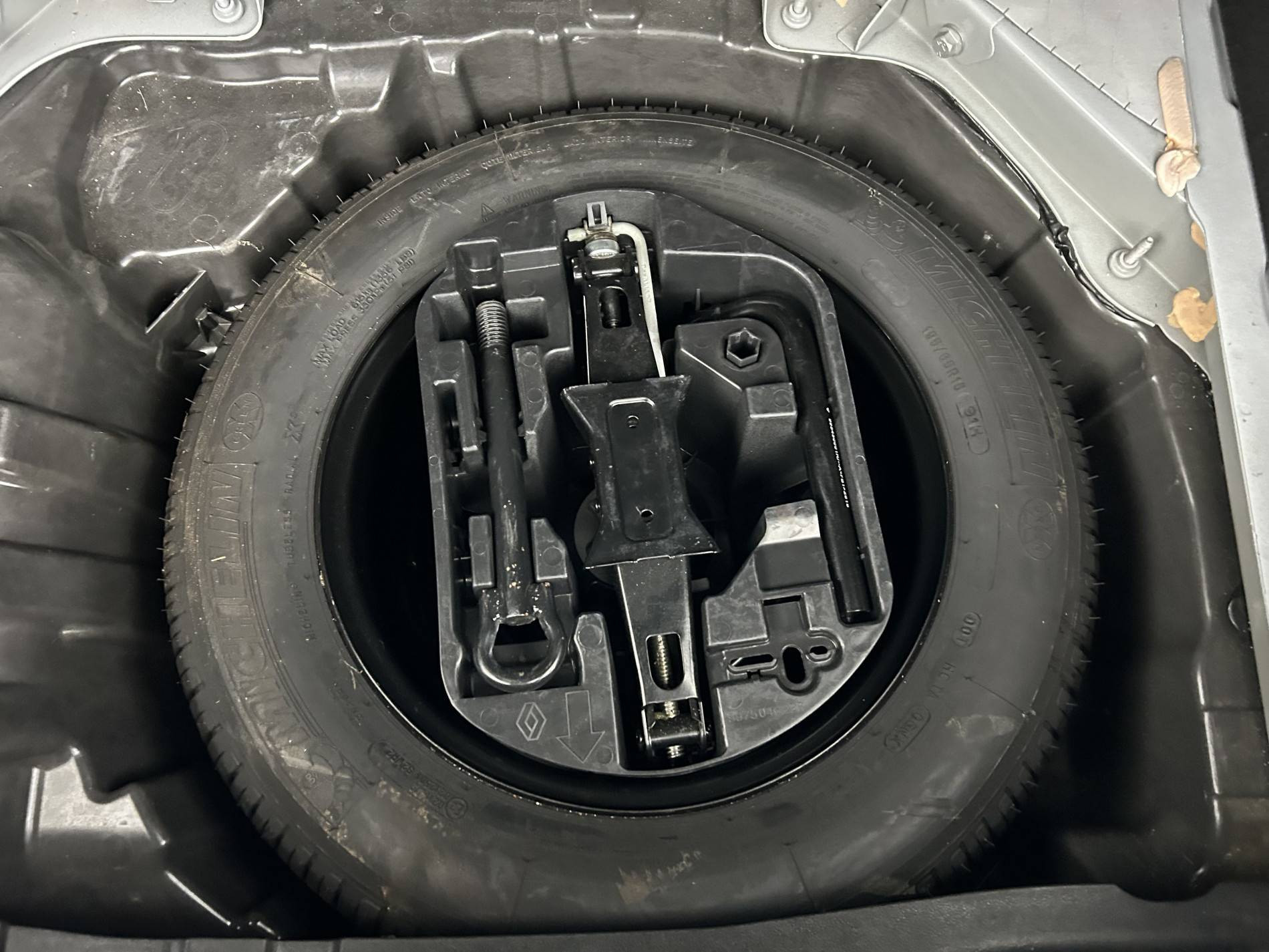 Vente en ligne Renault Megane 4 Mégane IV Berline TCe 140 FAP au prix de 11 990 €