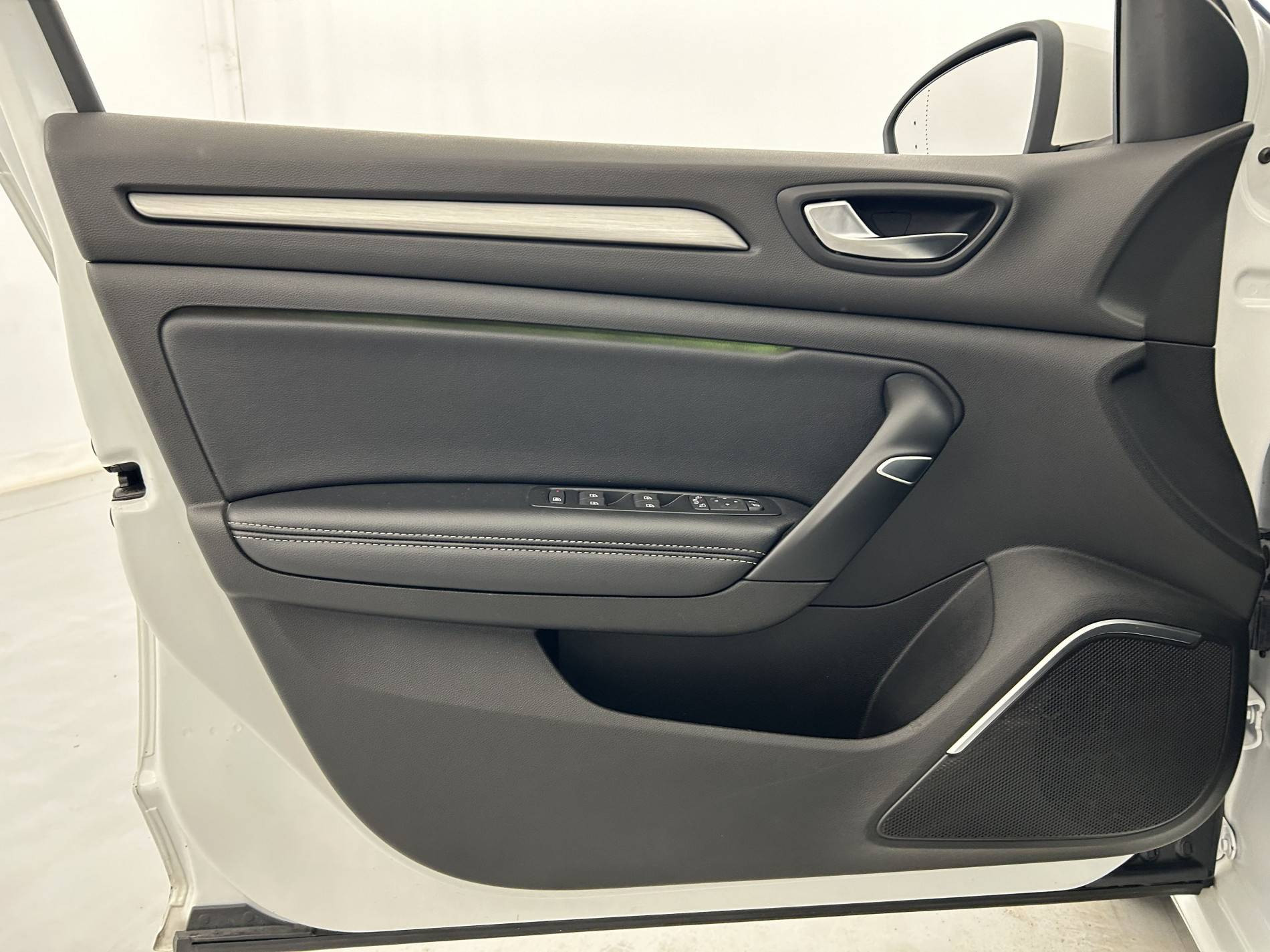 Vente en ligne Renault Megane 4 Mégane IV Berline TCe 140 FAP au prix de 11 990 €