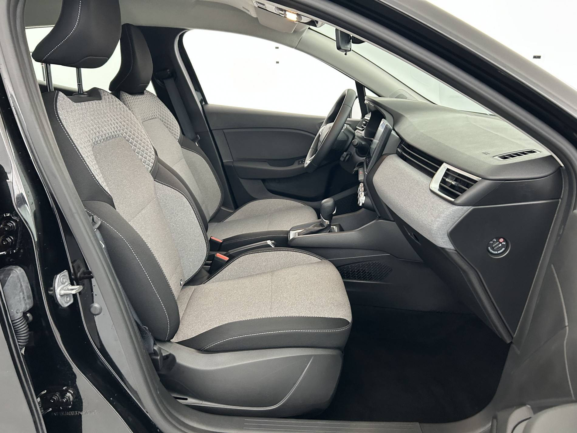 Vente en ligne Renault Clio 5 Clio E-Tech full hybrid 145 ch GSR2 au prix de 20 490 €