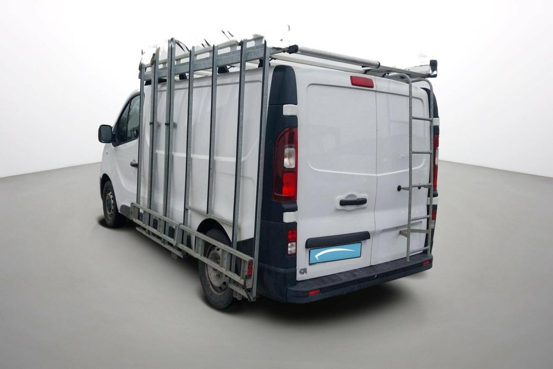 Vente en ligne Renault Trafic 3 Fourgon TRAFIC FGN L1H1 1000 KG DCI 120 au prix de 19 990 €