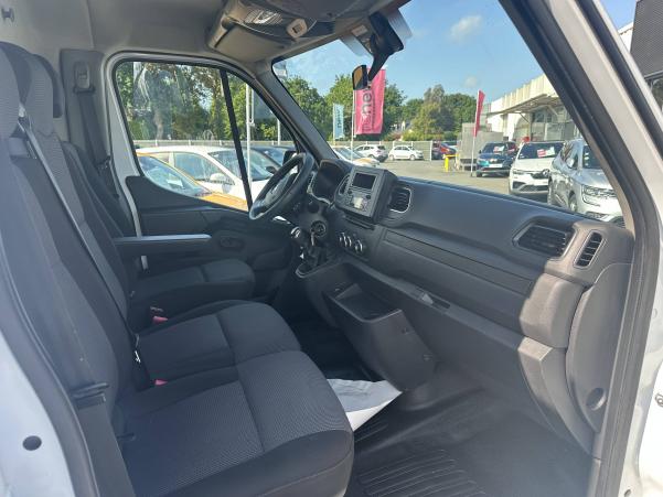 Vente en ligne Renault Master 3 Châssis Cabine MASTER CC PROP RJ3500 PAF AR COURT L2 DCI 130 au prix de 24 990 €