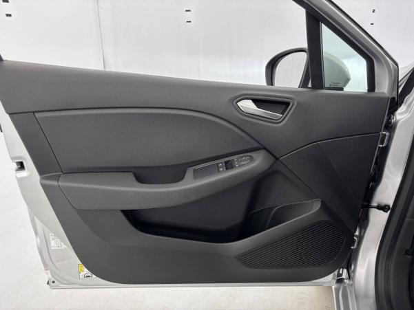 Vente en ligne Renault Clio 5 Clio E-Tech 140 au prix de 15 990 €