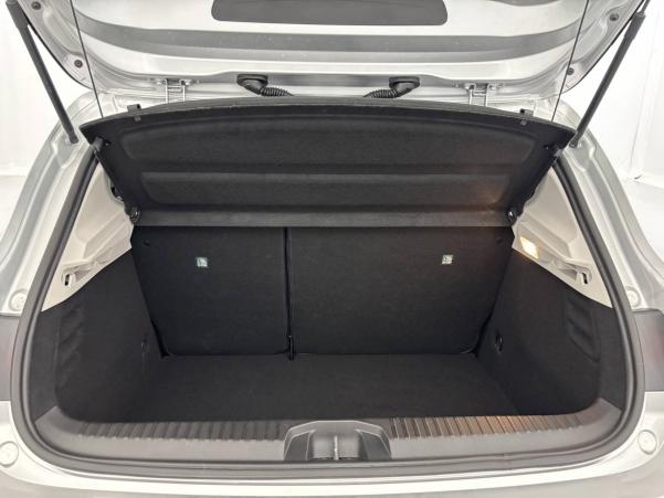Vente en ligne Renault Clio 5 Clio E-Tech 140 au prix de 15 990 €