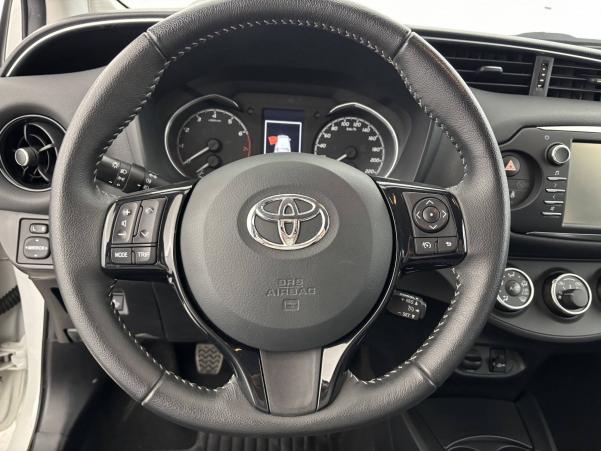 Vente en ligne Toyota Yaris Yaris 110 VVT-i au prix de 13 490 €