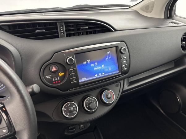 Vente en ligne Toyota Yaris Yaris 110 VVT-i au prix de 13 490 €