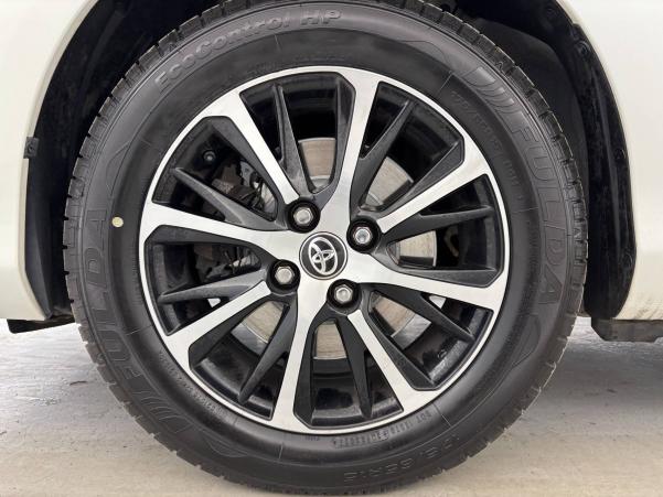 Vente en ligne Toyota Yaris Yaris 110 VVT-i au prix de 13 490 €