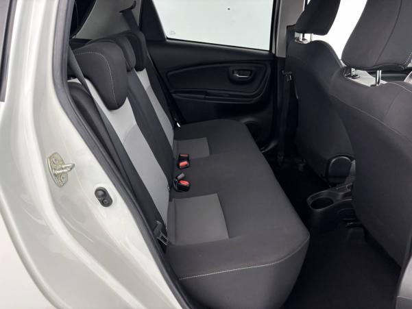 Vente en ligne Toyota Yaris Yaris 110 VVT-i au prix de 13 490 €