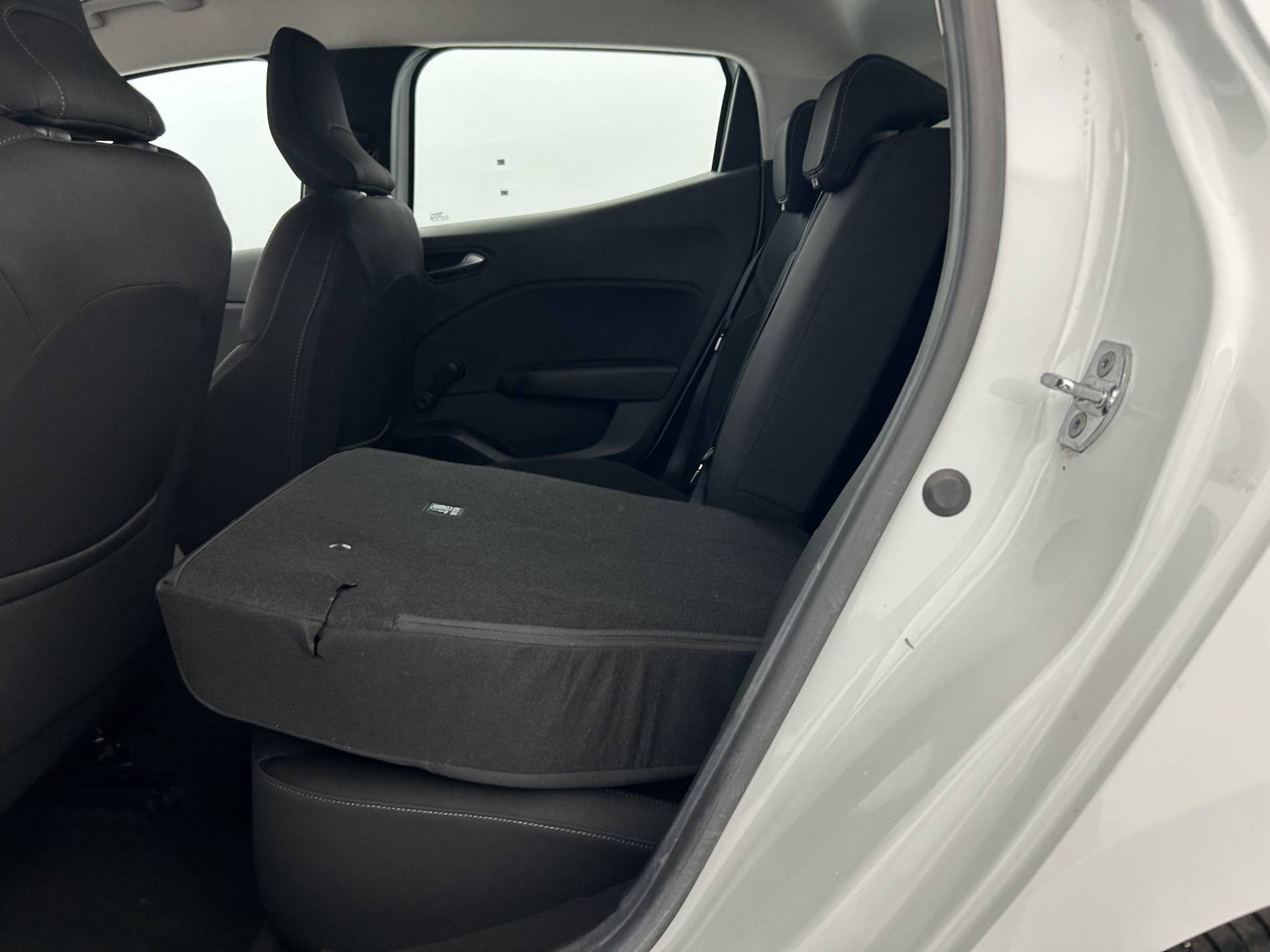 Vente en ligne Renault Clio 5 Clio TCe 90 - 21N au prix de 13 490 €