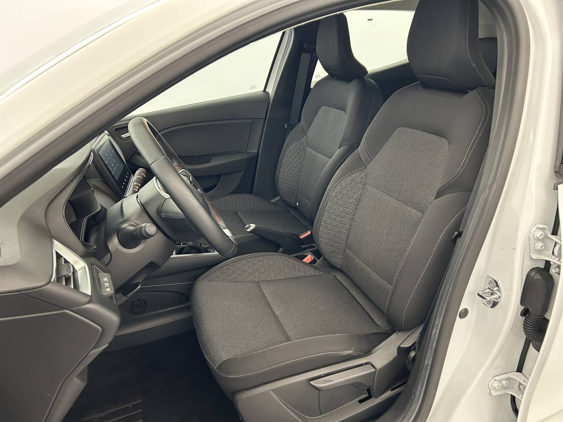 Vente en ligne Renault Clio 5 Clio TCe 90 - 21N au prix de 13 490 €