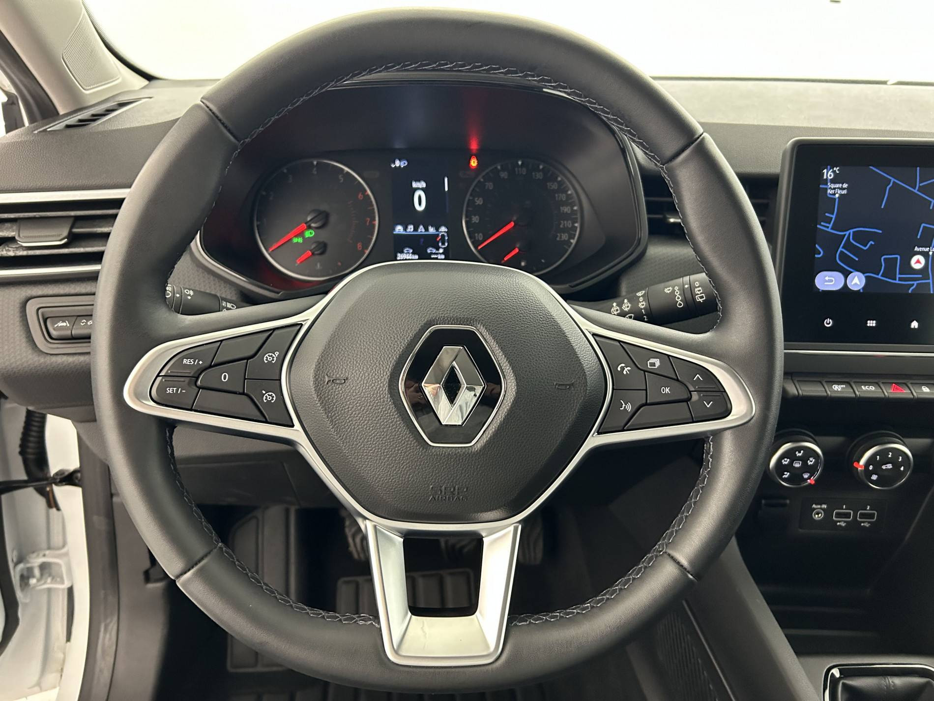 Vente en ligne Renault Clio 5 Clio TCe 90 - 21N au prix de 13 490 €