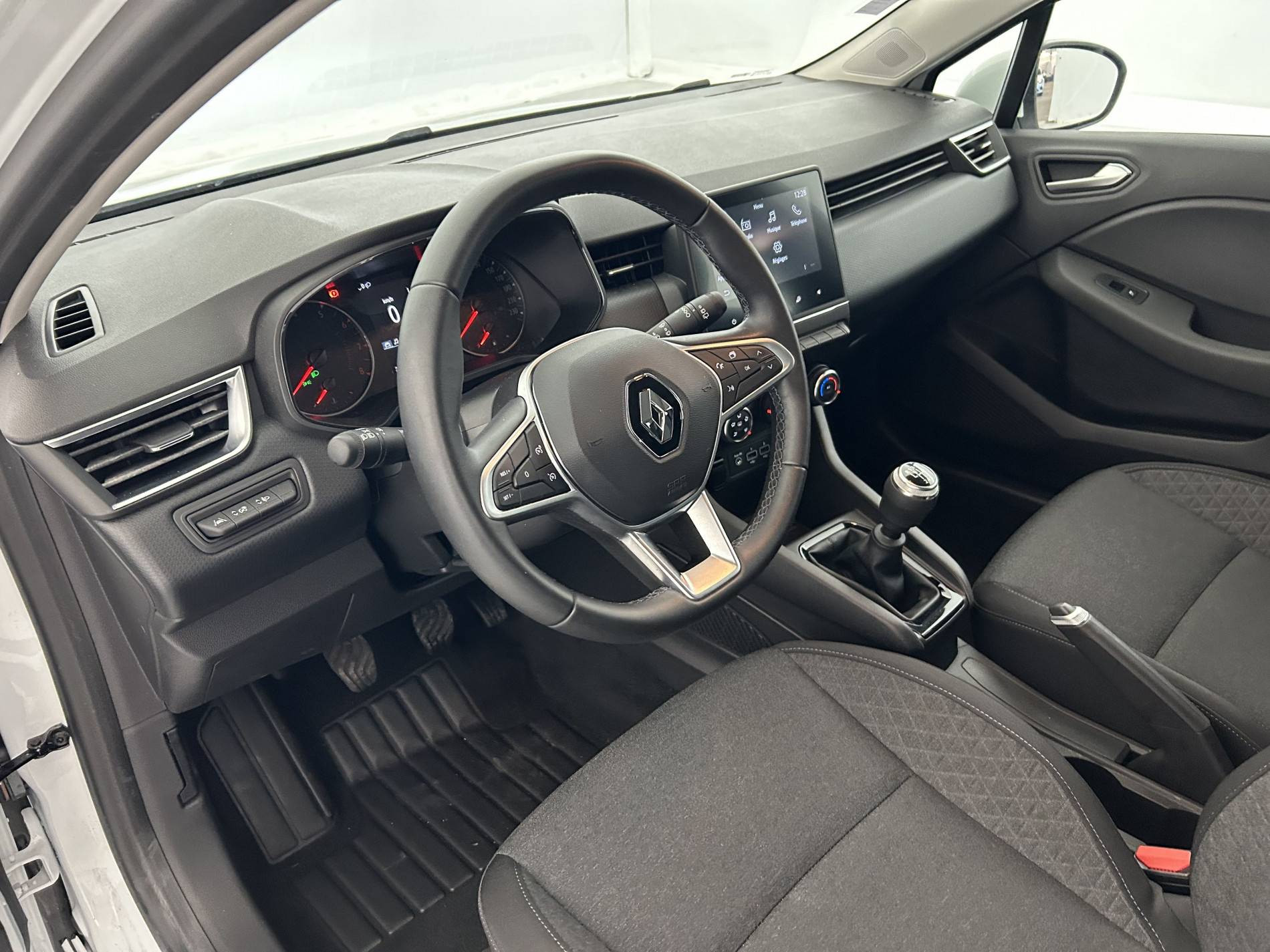 Vente en ligne Renault Clio 5 Clio TCe 90 - 21N au prix de 13 490 €