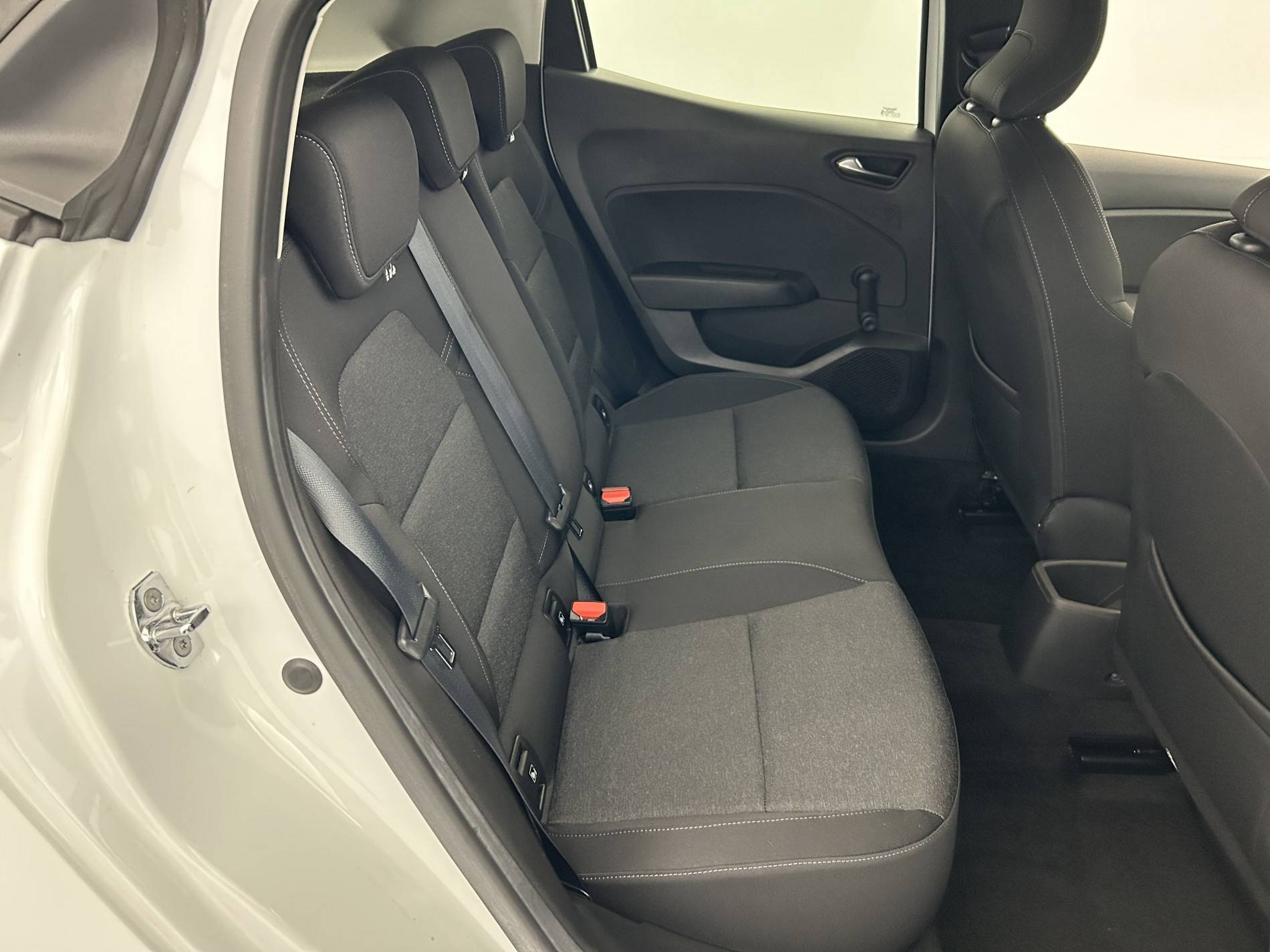 Vente en ligne Renault Clio 5 Clio TCe 90 - 21N au prix de 13 490 €