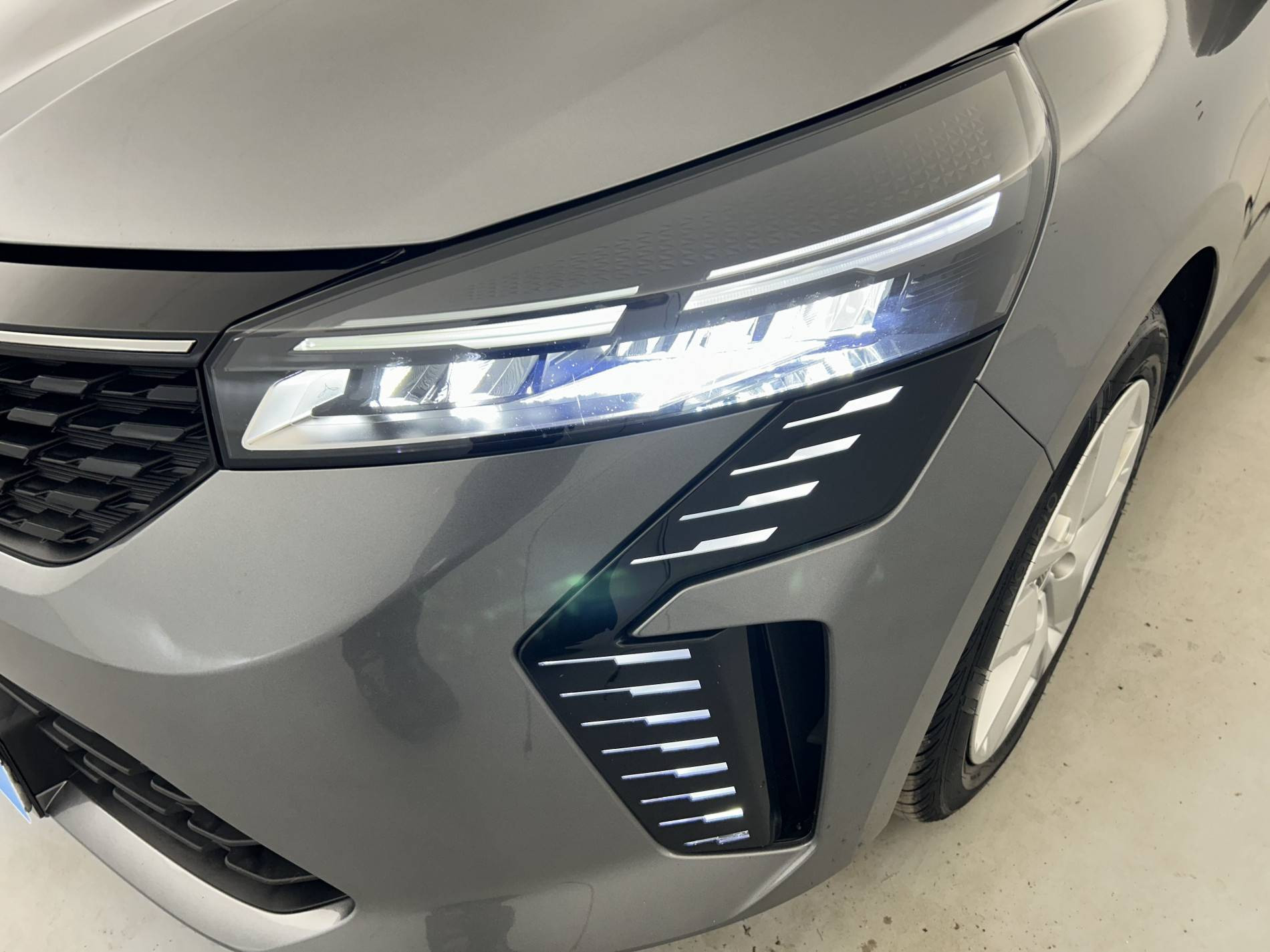 Vente en ligne Renault Clio 5 Clio E-Tech full hybrid 145 ch GSR2 au prix de 19 490 €