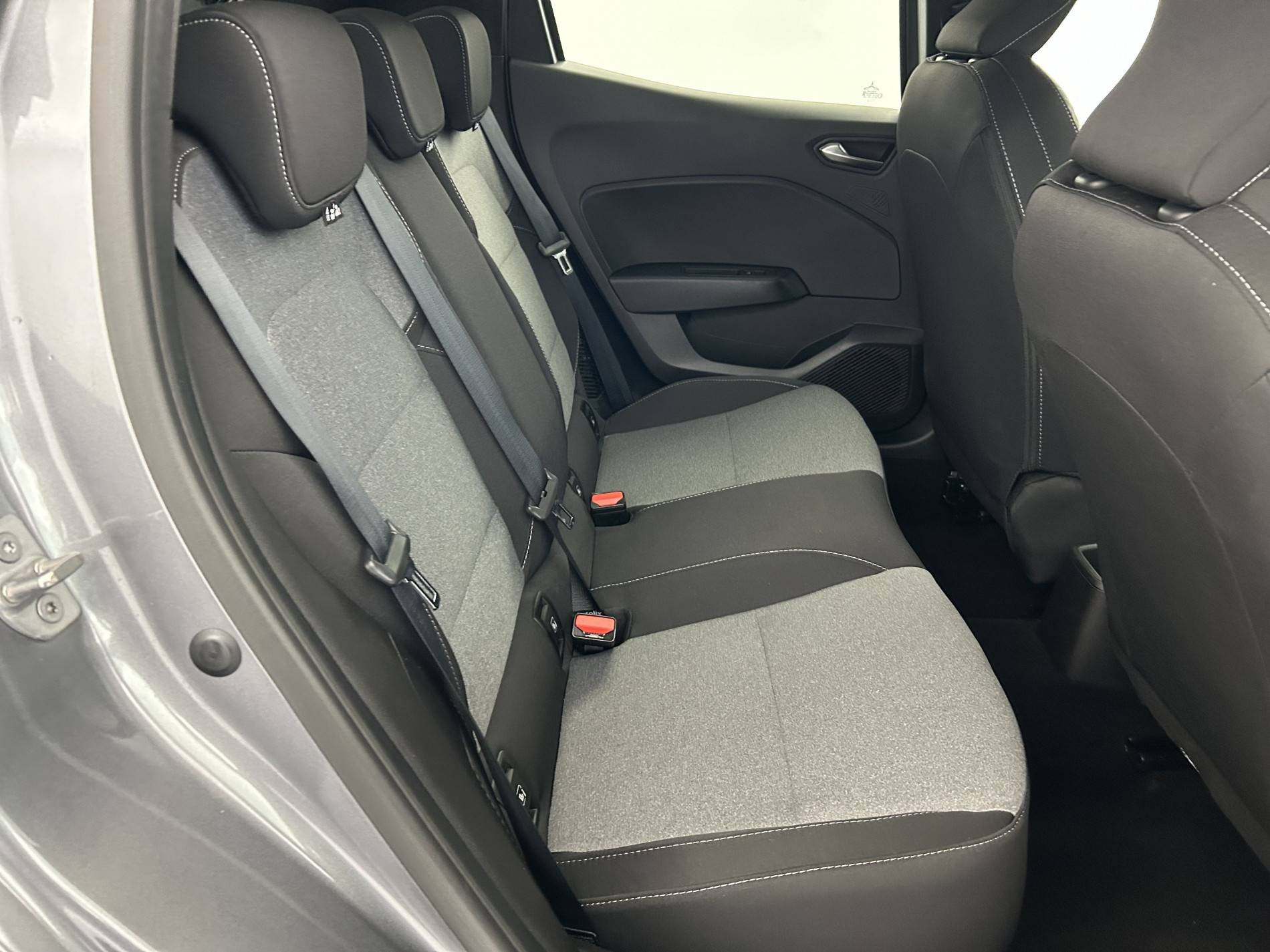 Vente en ligne Renault Clio 5 Clio E-Tech full hybrid 145 ch GSR2 au prix de 19 490 €