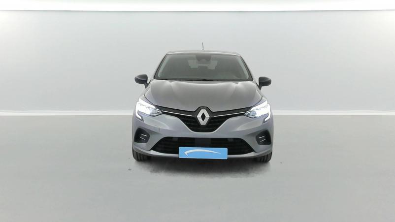 Vente en ligne Renault Clio 5 Clio E-Tech full hybrid 145 au prix de 17 990 €