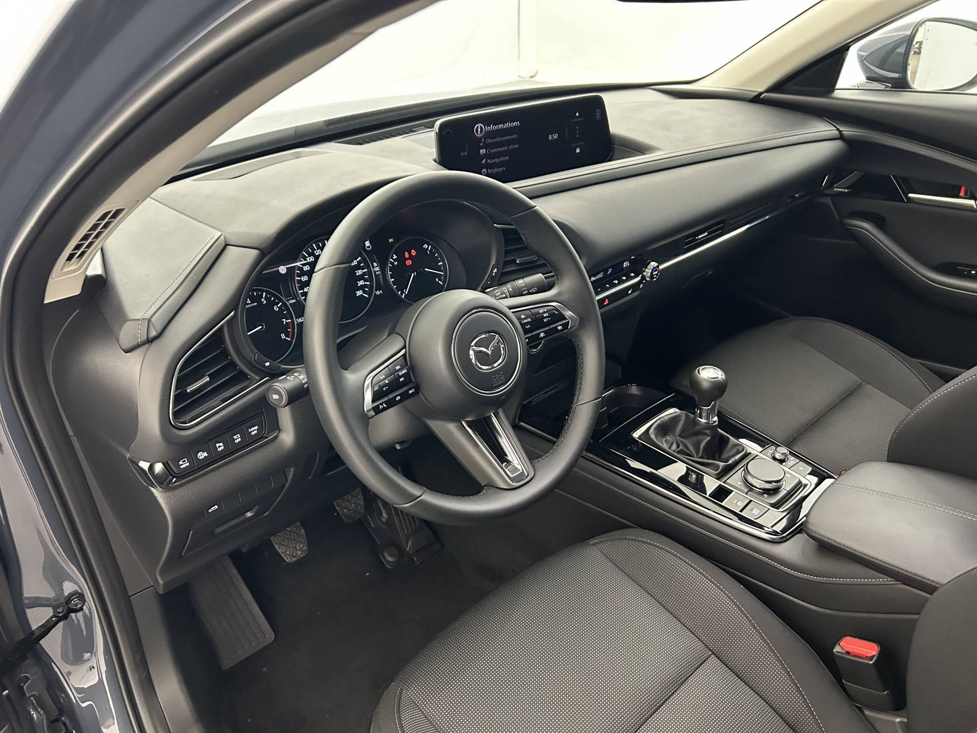 Vente en ligne Mazda CX-30 CX-30 2.0L e-SKYACTIV X M Hybrid 186 ch 4x2 BVM6 au prix de 28 590 €