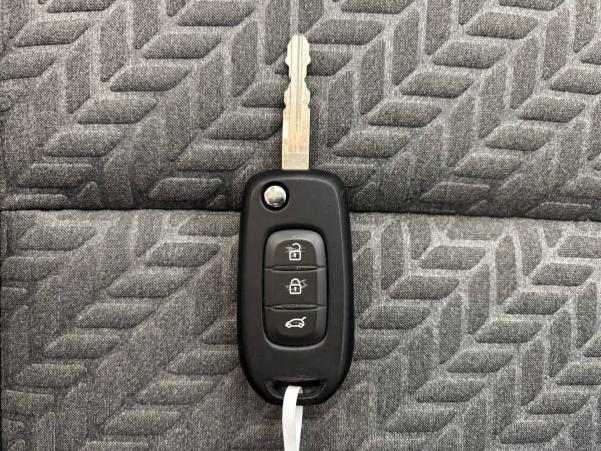 Vente en ligne Renault Clio 5 Clio TCe 90 au prix de 15 280 €