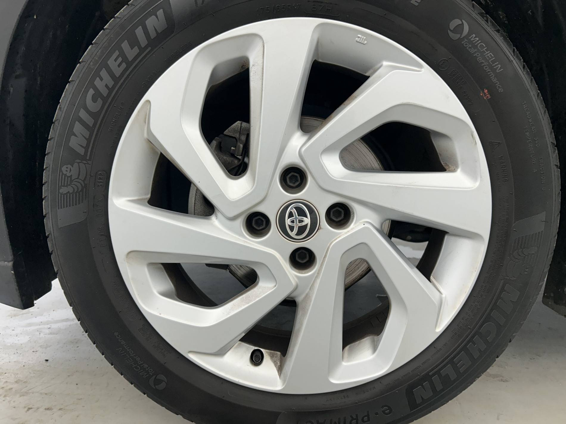 Vente en ligne Toyota Aygo X  1.0 VVT-i 72 S-CVT au prix de 15 490 €