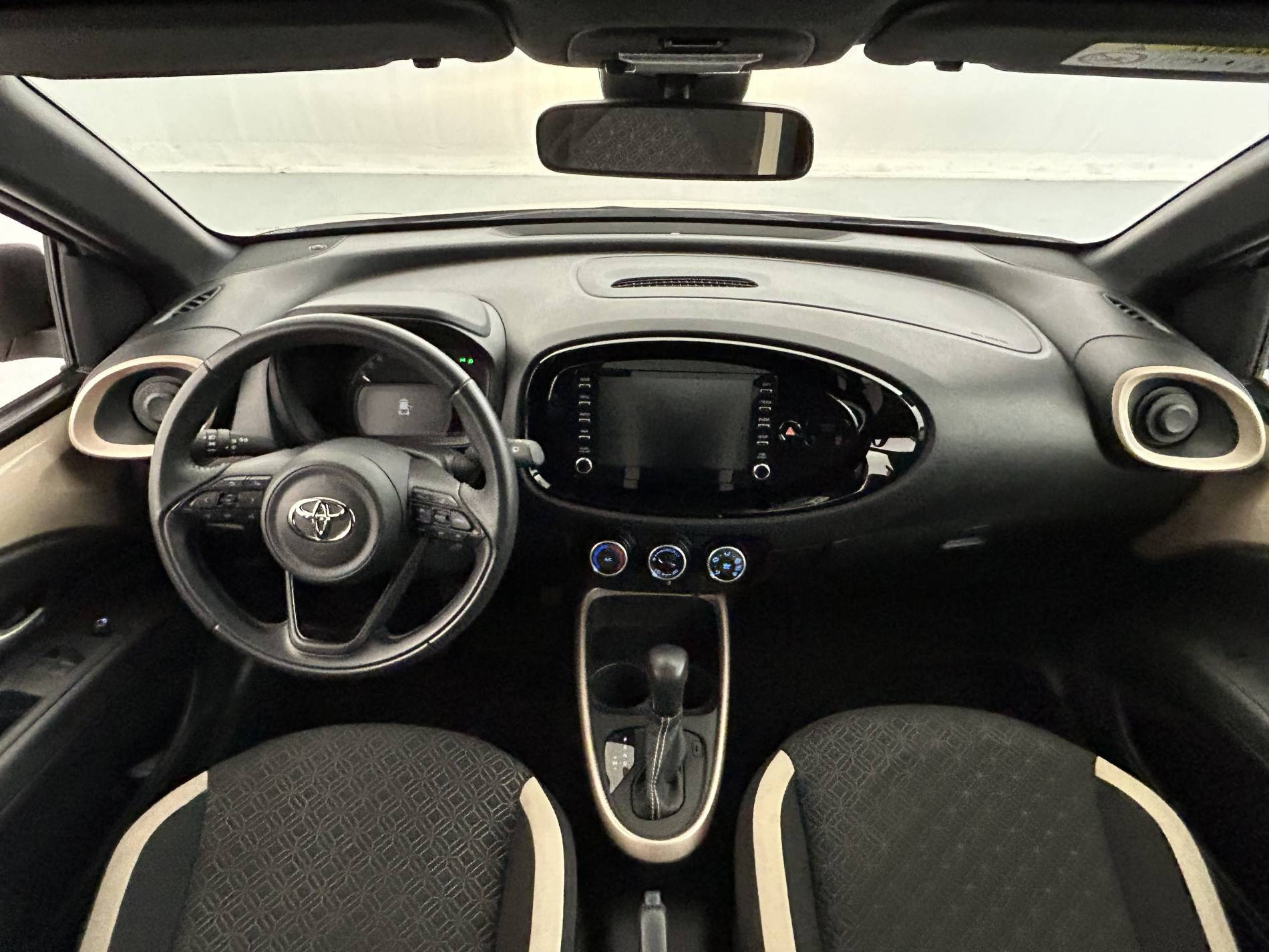 Vente en ligne Toyota Aygo X  1.0 VVT-i 72 S-CVT au prix de 15 490 €