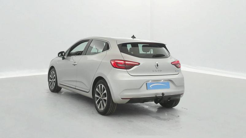 Vente en ligne Renault Clio 5 Clio E-Tech 140 au prix de 17 490 €