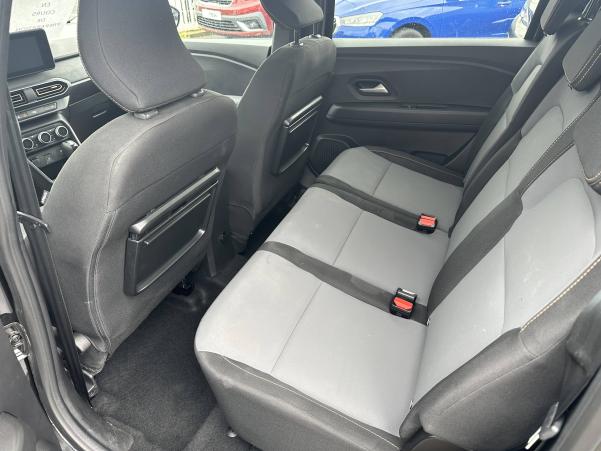 Vente en ligne Dacia Jogger  Hybrid 140 7 places au prix de 26 490 €