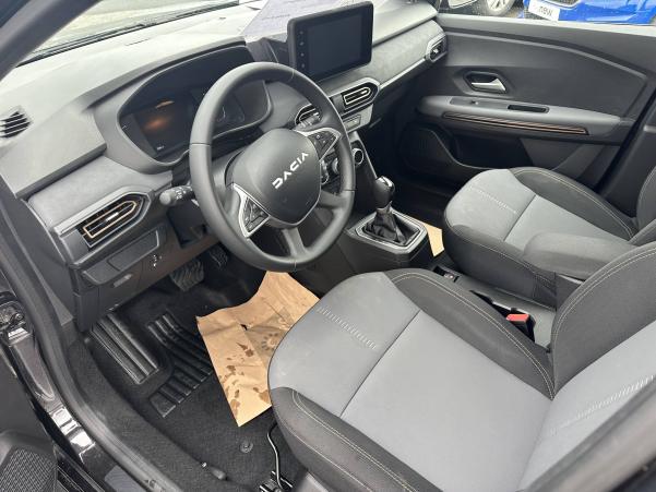Vente en ligne Dacia Jogger  Hybrid 140 7 places au prix de 26 490 €