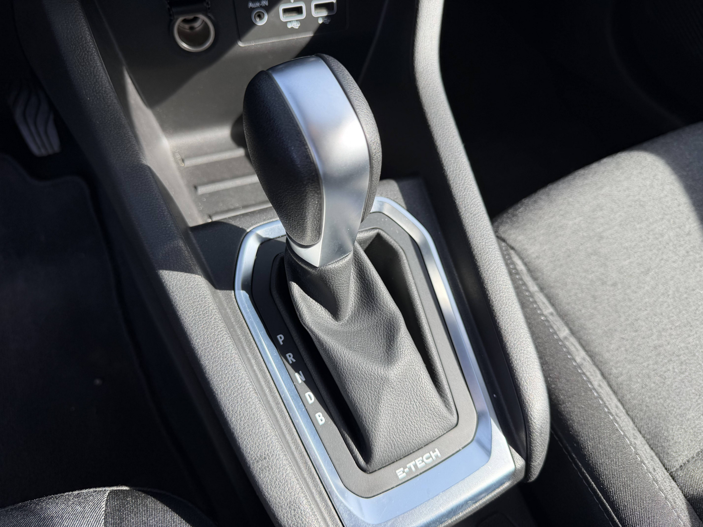 Vente en ligne Renault Clio 5 Clio E-Tech 140 au prix de 13 990 €