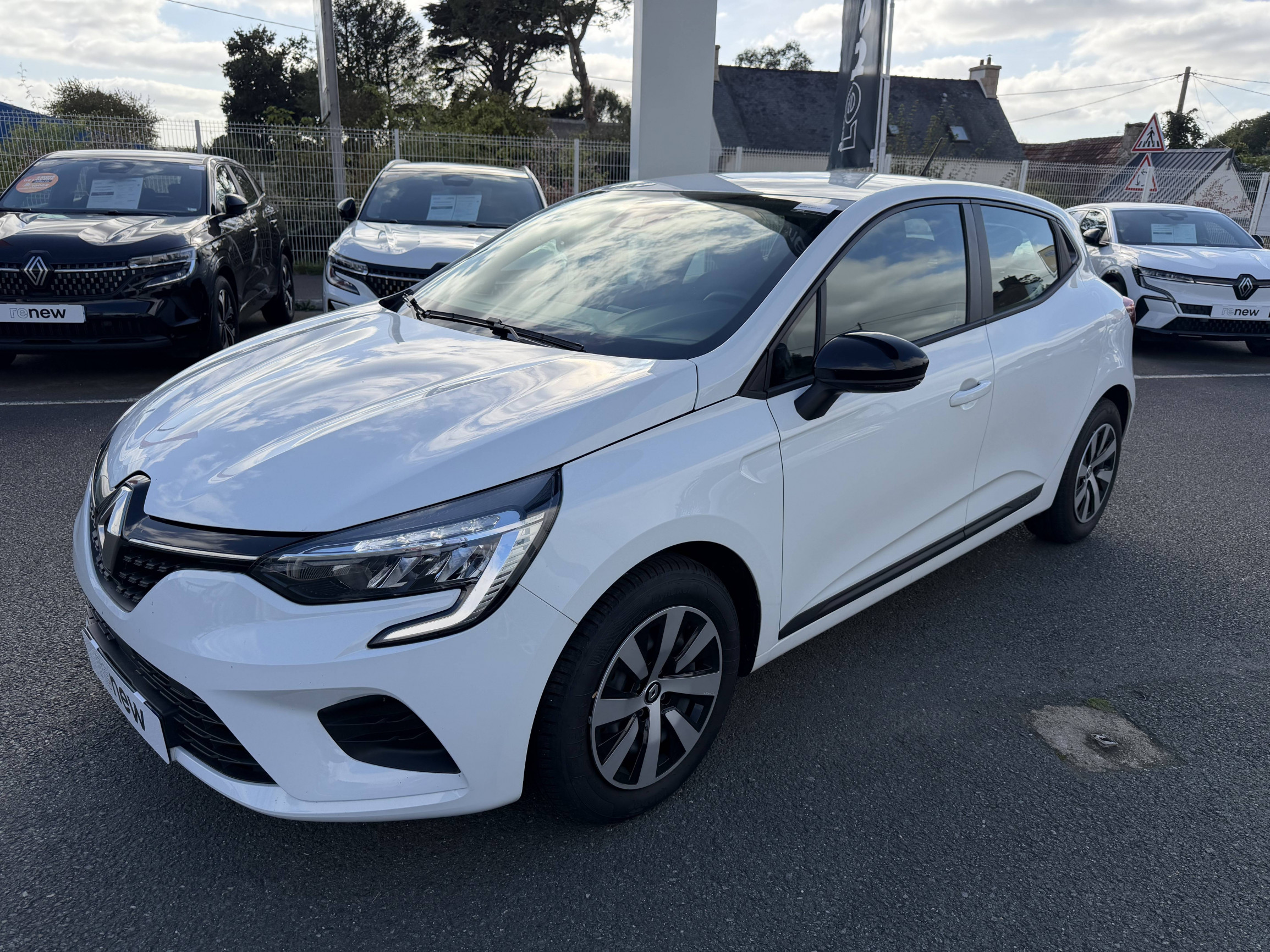 Vente en ligne Renault Clio 5 Clio TCe 90 au prix de 13 890 €