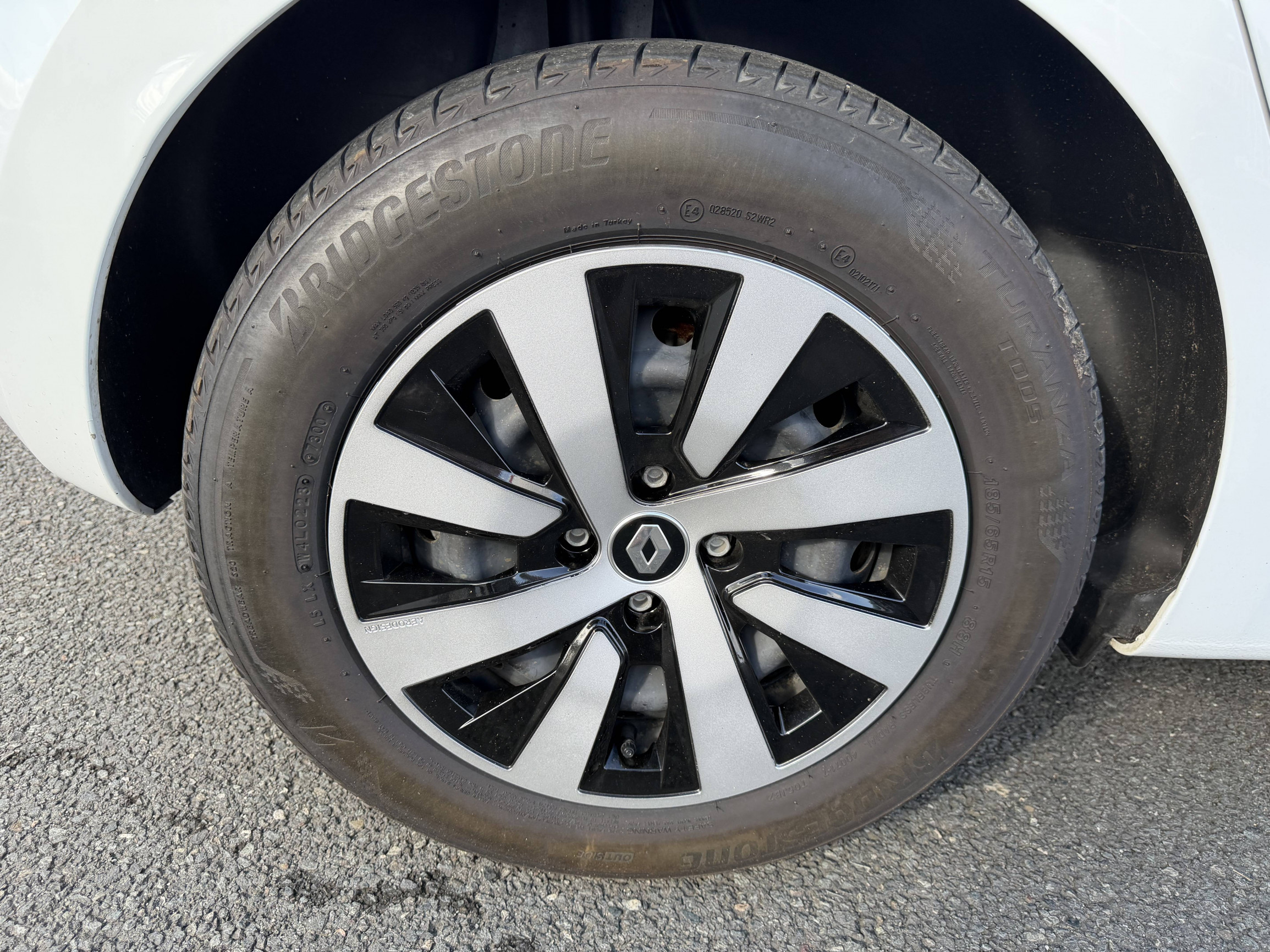 Vente en ligne Renault Clio 5 Clio TCe 90 au prix de 13 890 €