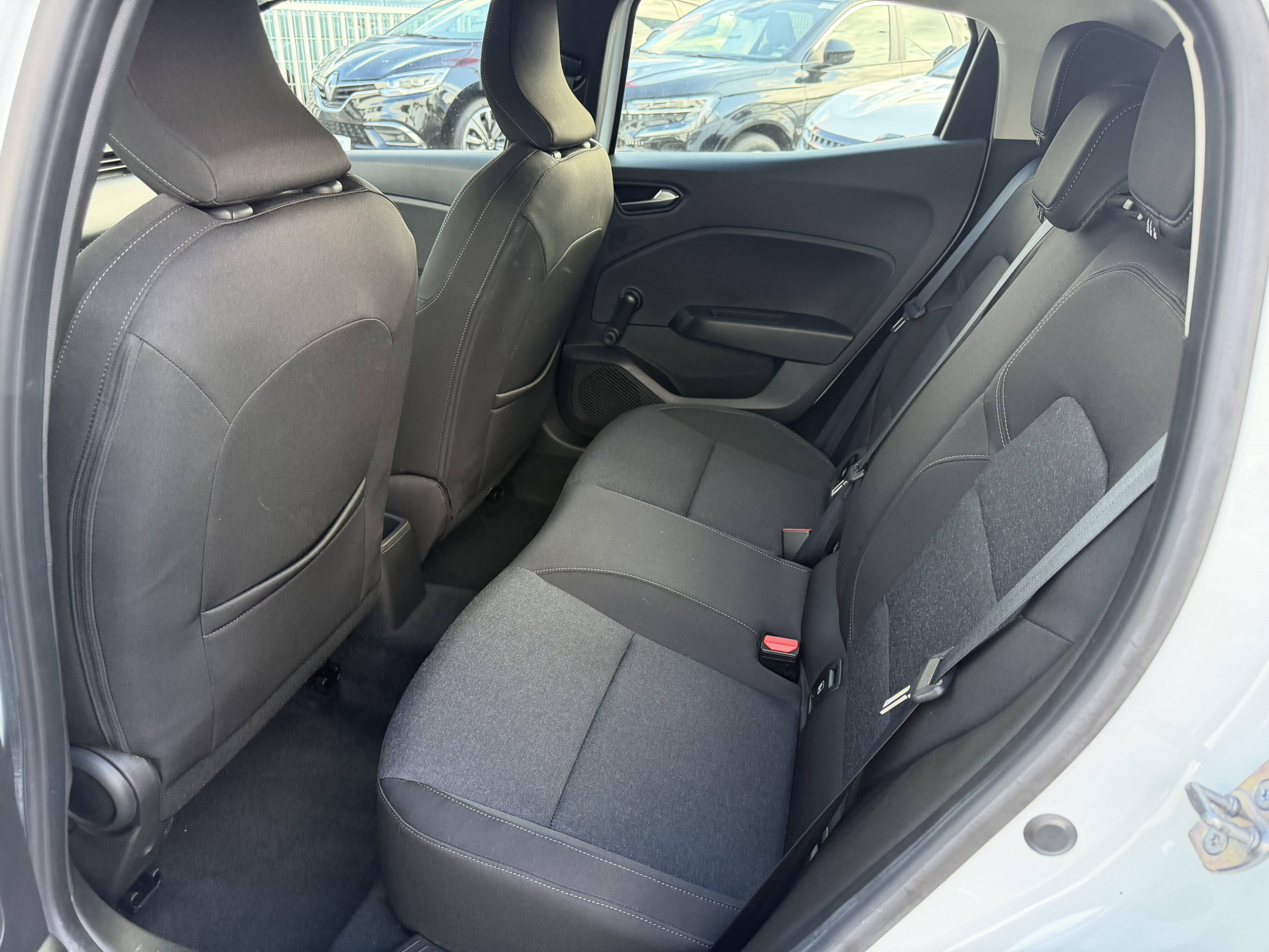 Vente en ligne Renault Clio 5 Clio TCe 90 au prix de 13 890 €